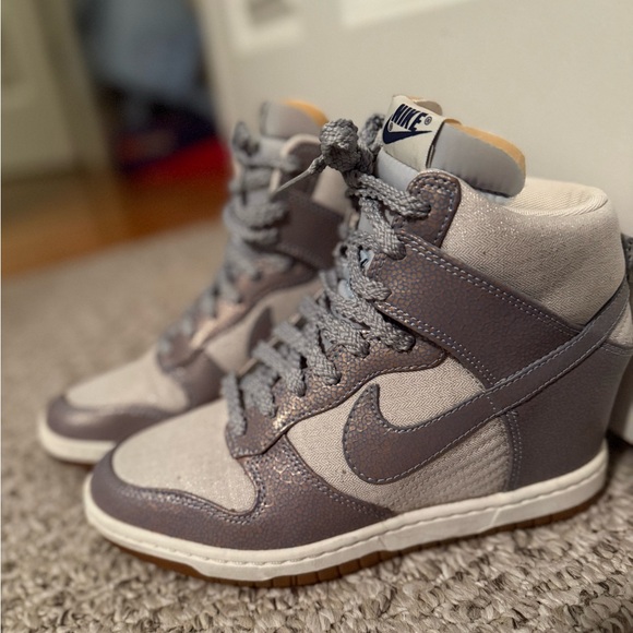 nike dunk sky hi size 8